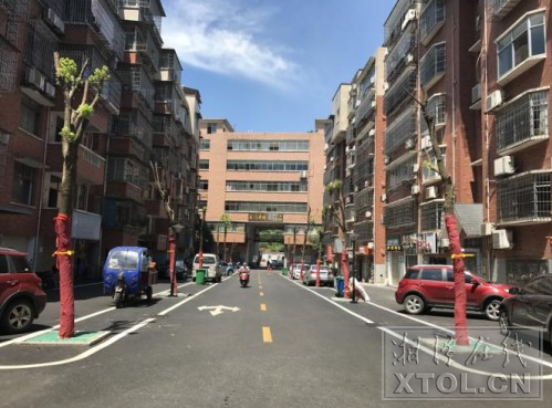 顺利通过验收的体育花园小区