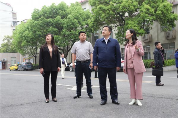 湘潭市岳塘区委副书记,区长郭勇赴湘机小学教育集团开展调研
