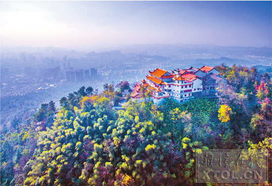 蘇仙嶺是一處集神話傳說,秀麗風光和名勝古蹟於一體的風景旅遊地,號稱